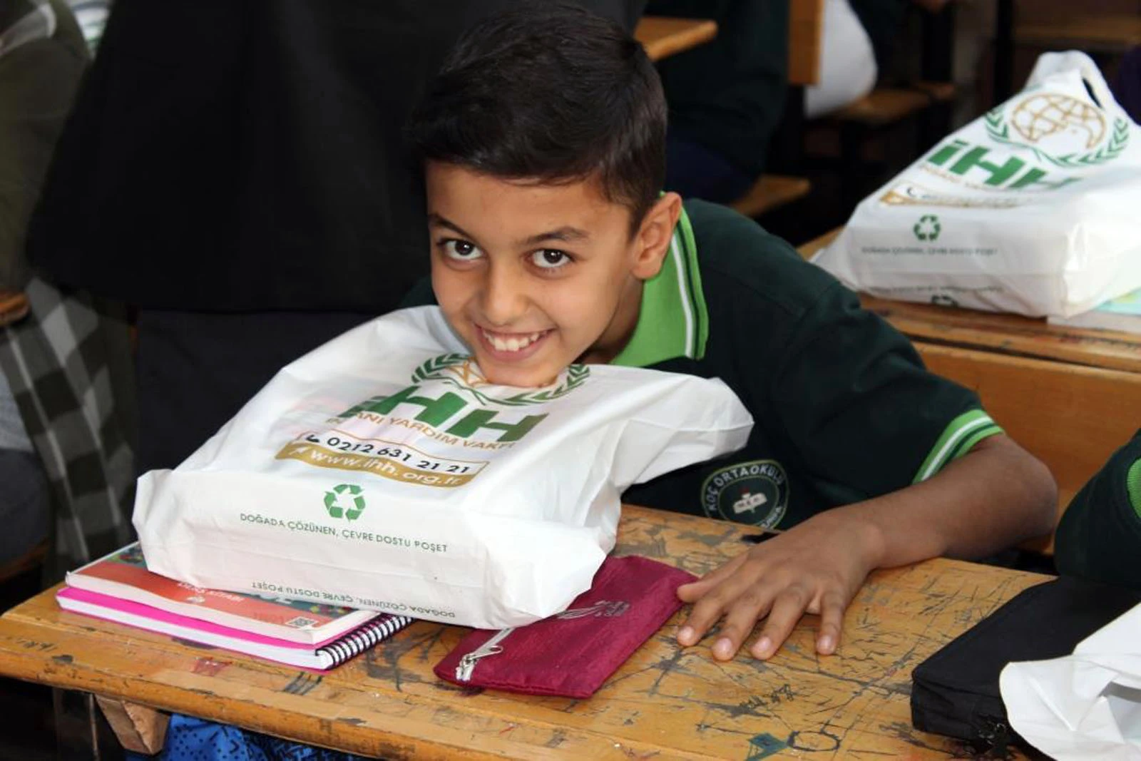 175 bin öğrenciye kitap desteği